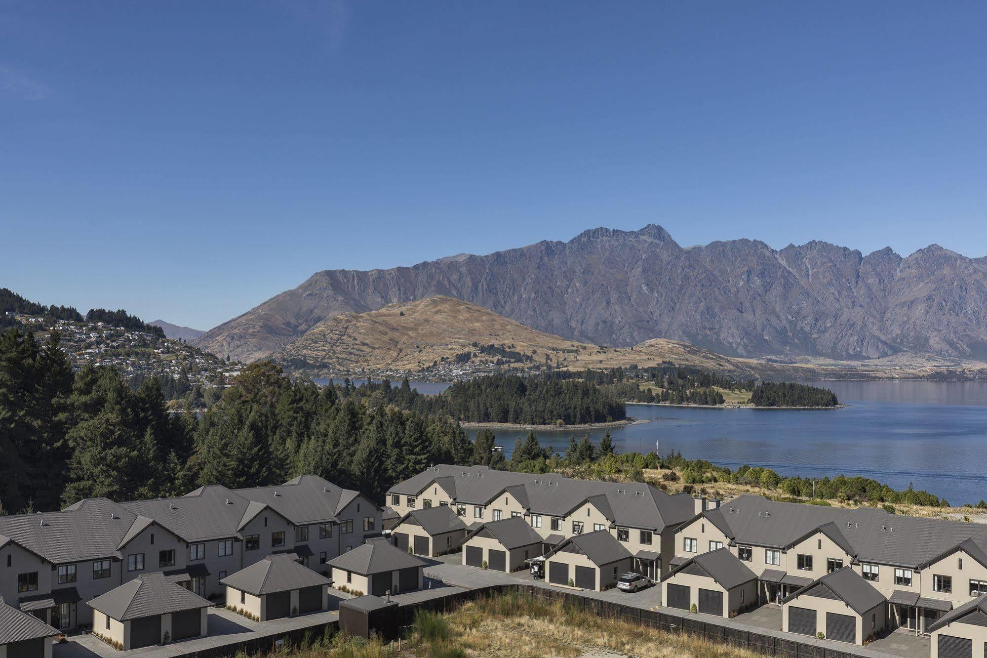 Platinum Queenstown Exterior foto